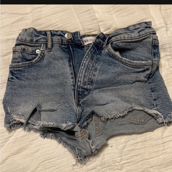 Zara jean shorts - Picture 2 of 2